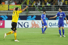 ماهيني، سيد جلال حسيني و بنگر با پرسپوليس توافق كردند